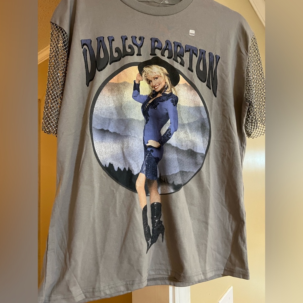 Dolly Parton graphic tee with embellished sleeves